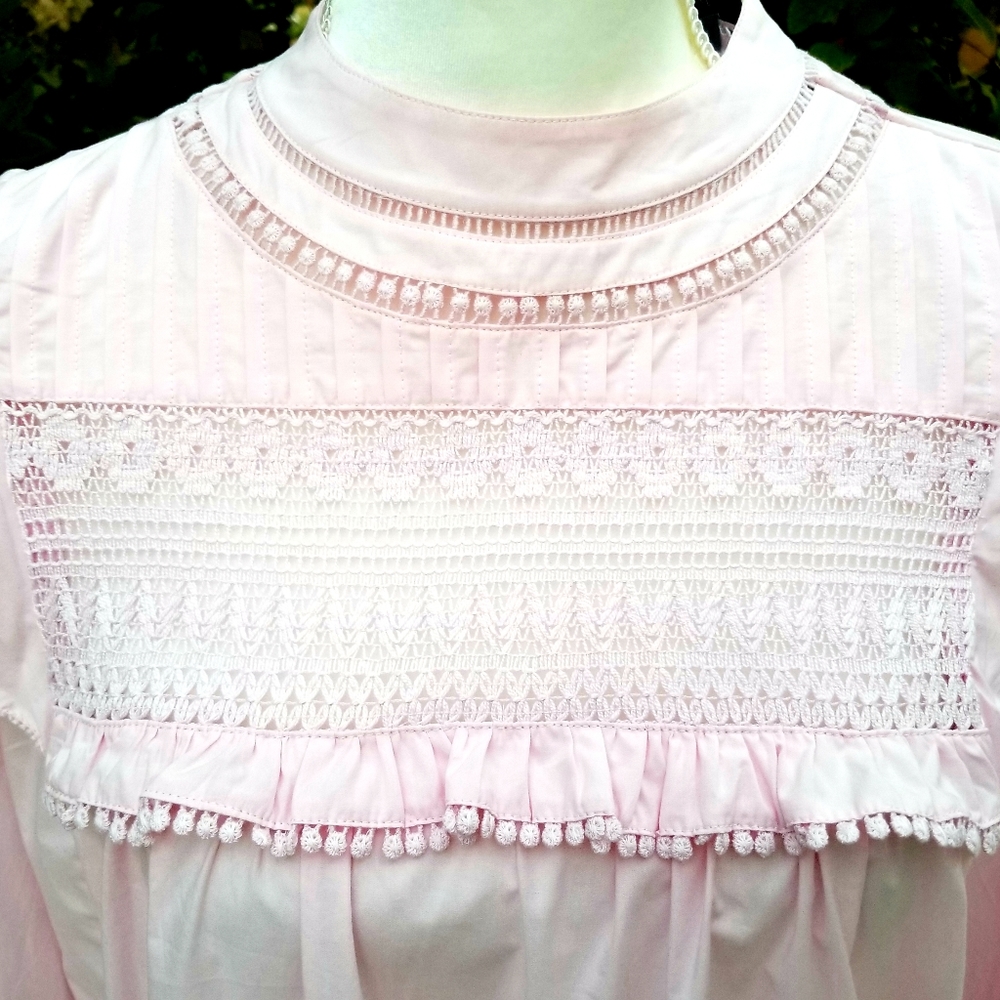 🆕️ J Crew Crocheted Lace Ruffle Top pink - Picture 2 of 7
